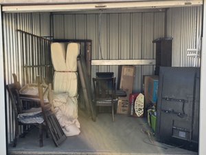10 x 10 storage unit in Lemoore, CA