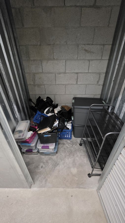 5 x 5 storage unit in Davie, FL