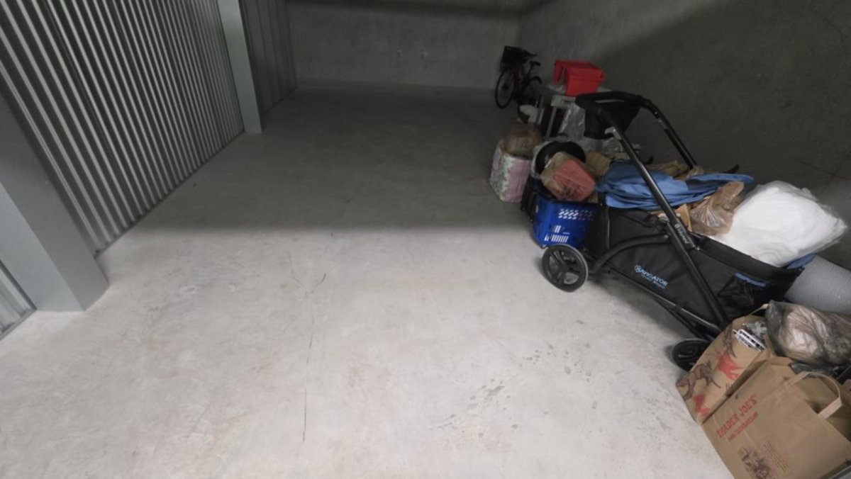15 x 25 storage unit in Davie, FL
