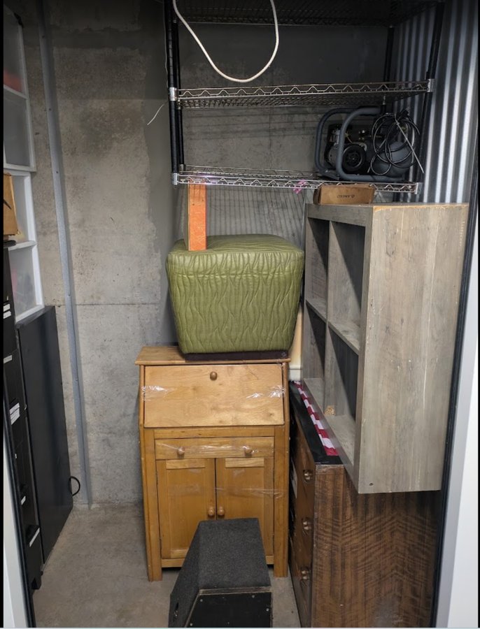 9 x 4 storage unit in Honolulu, HI