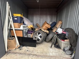 10 x 10 storage unit in Waukegan, IL