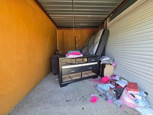 10 x 15 storage unit in Stockton, CA