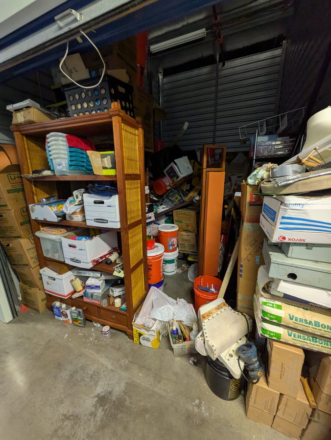 10 x 15 storage unit in Honolulu, HI