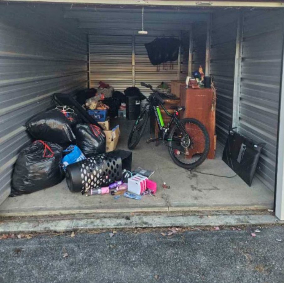 10 x 20 storage unit in Mechanicsburg, PA