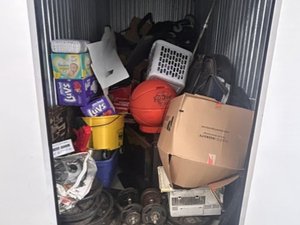 5 x 10 storage unit in Waukegan, IL