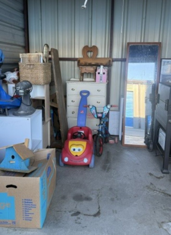 10 x 10 storage unit in East Wenatchee, WA
