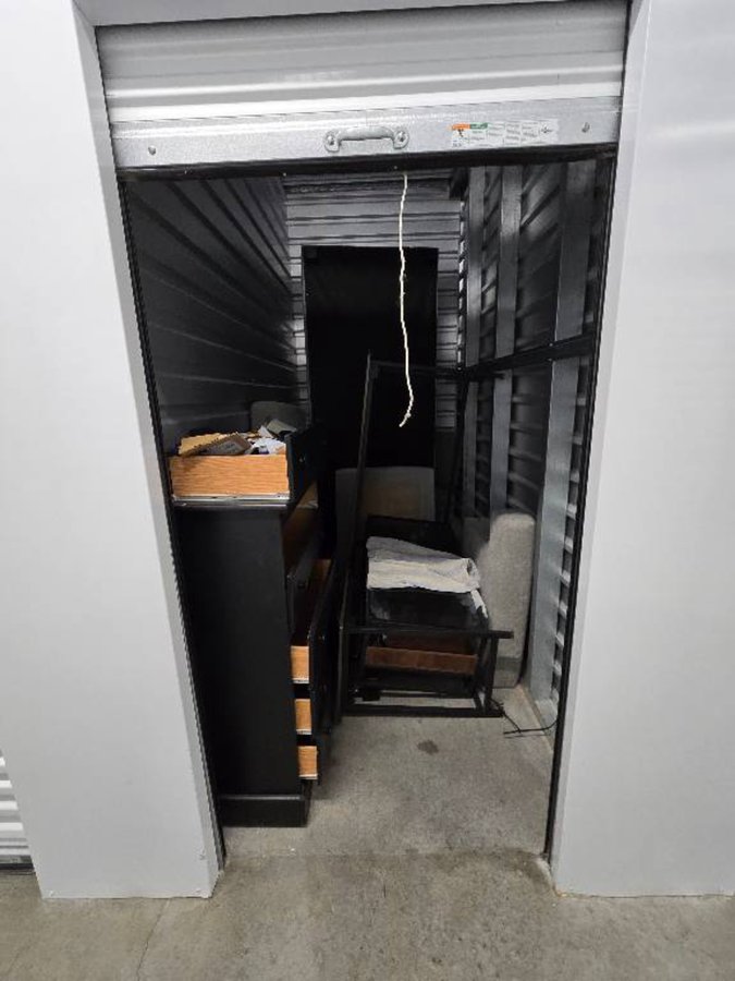 5 x 10 storage unit in Rialto, CA