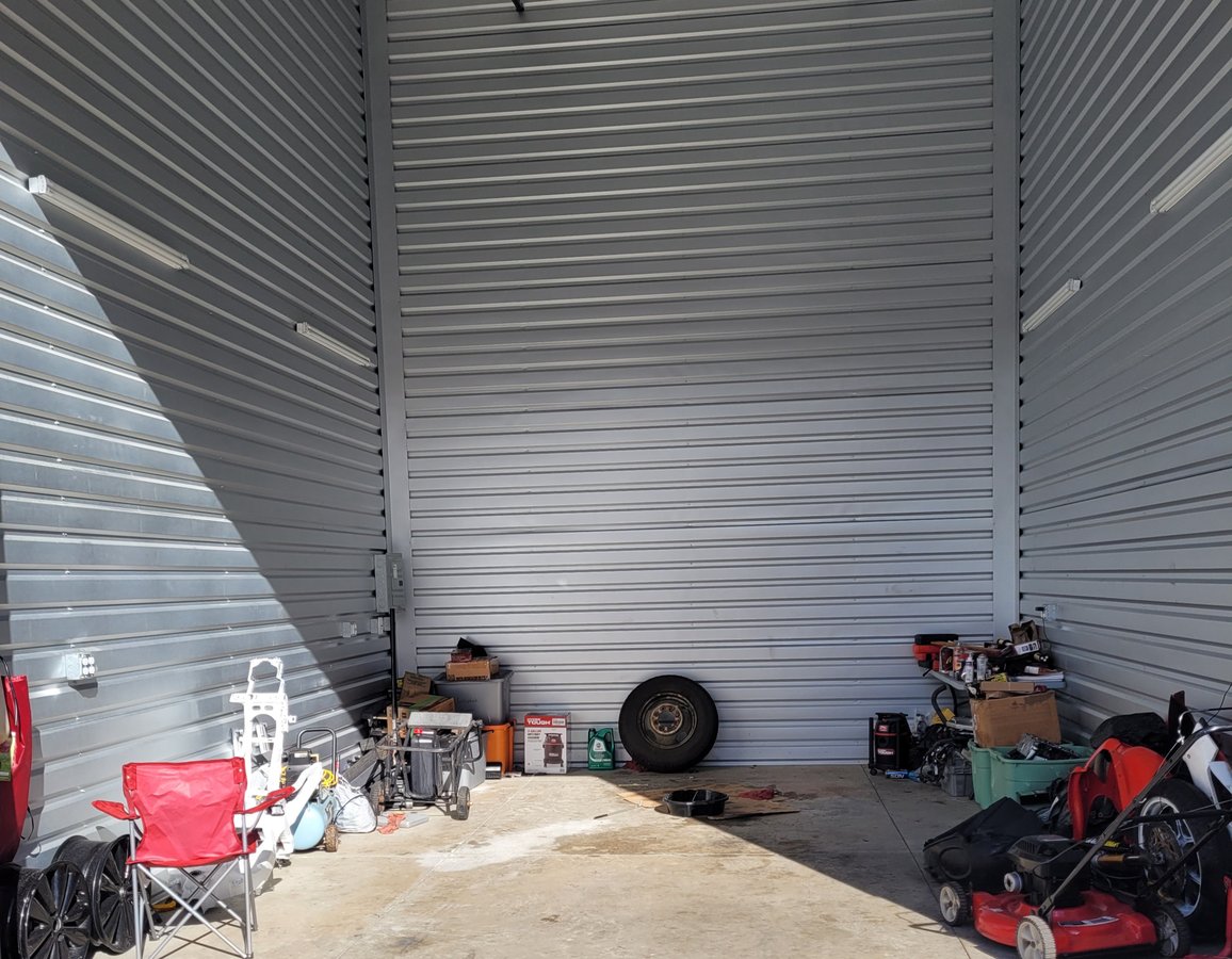 16 x 20 storage unit in Spanaway, WA