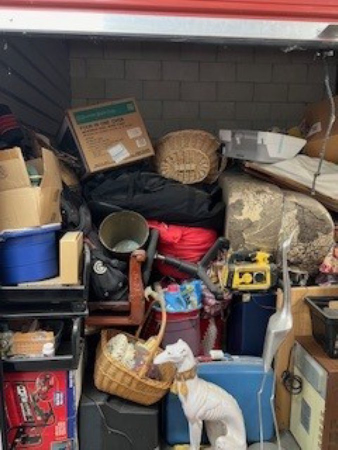 10 x 10 storage unit in Beaumont, CA