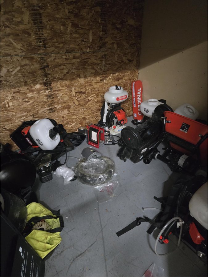 10 x 10 storage unit in San Diego, CA