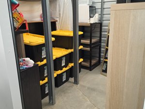 10 x 10 storage unit in Keizer, OR