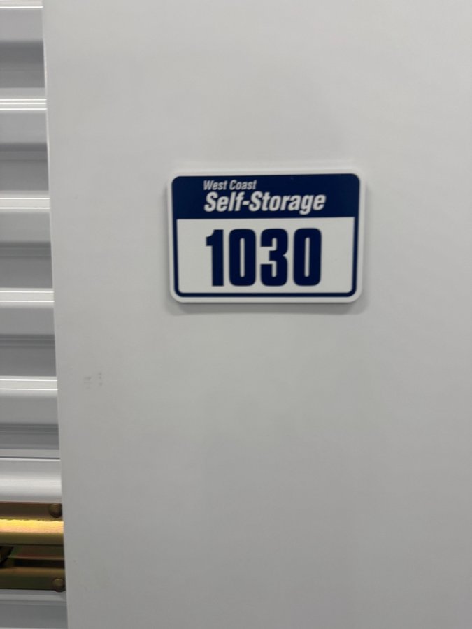 5 x 5 storage unit in Palm Desert, CA