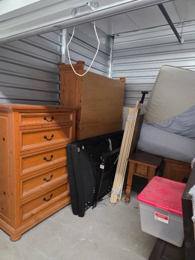10 x 10 storage unit in Las Vegas, NV