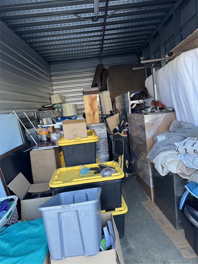 10 x 20 storage unit in Kapolei, HI