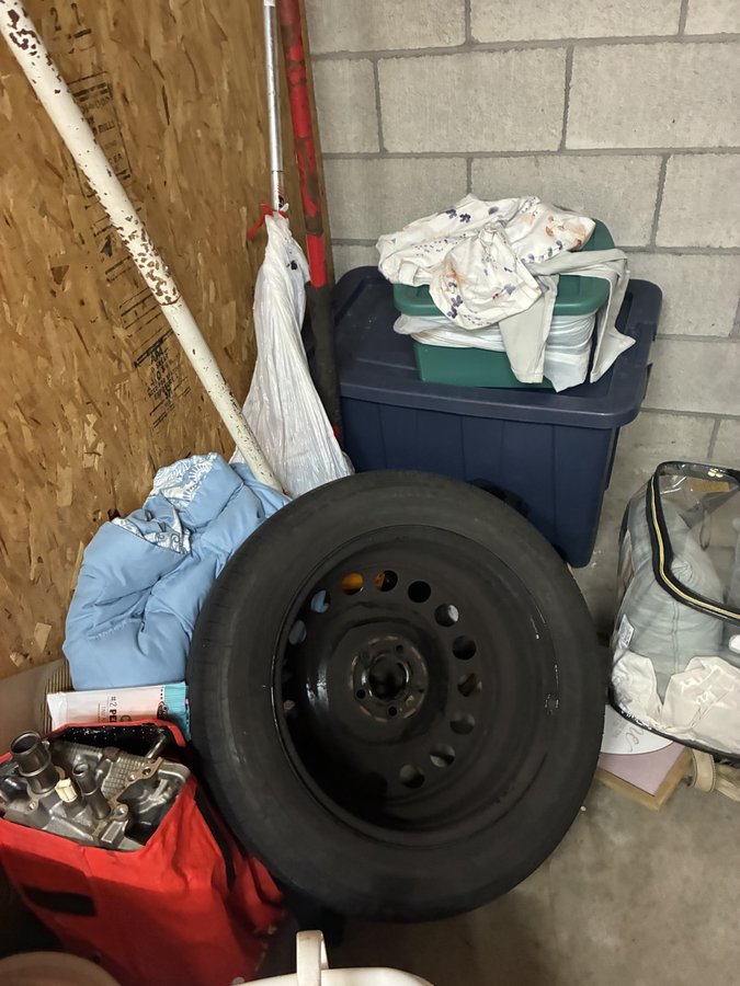 5 x 8 storage unit in Everett, WA