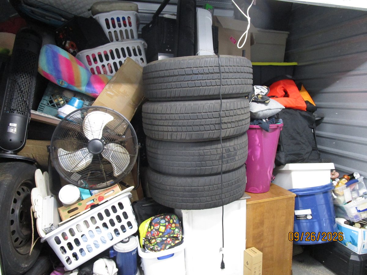 10 x 10 storage unit in Surprise, AZ