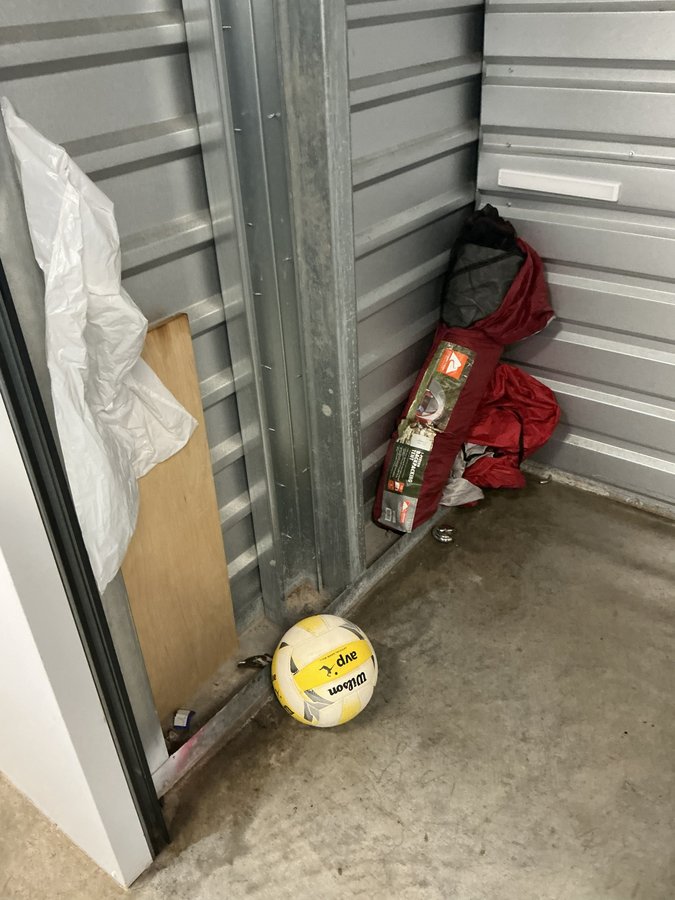 5 x 5 storage unit in Honolulu, HI