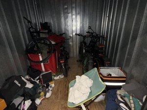 7 x 10 storage unit in Canoga Park, CA