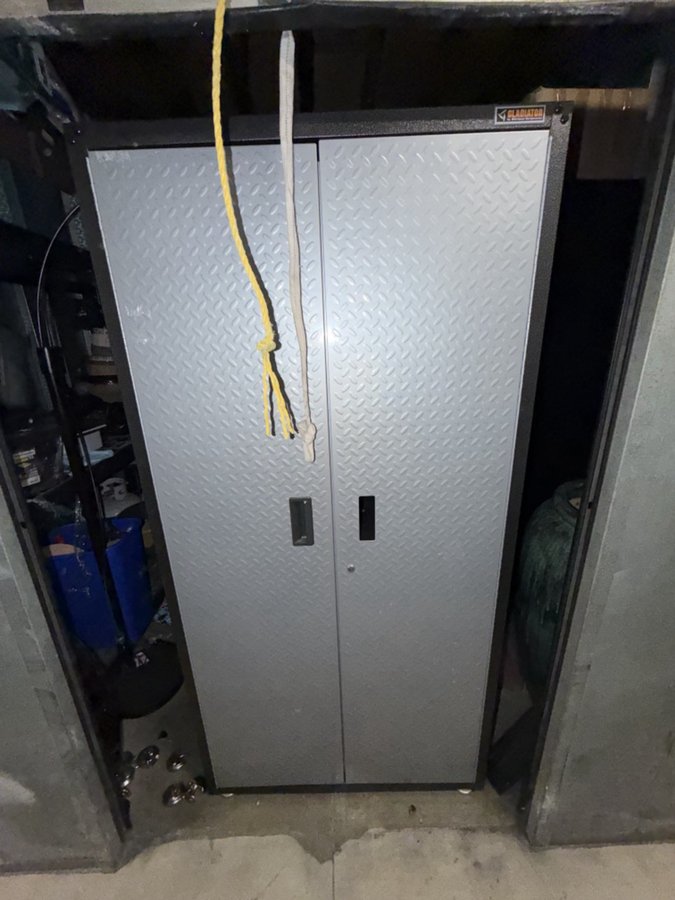 10 x 20 storage unit in Canoga Park, CA