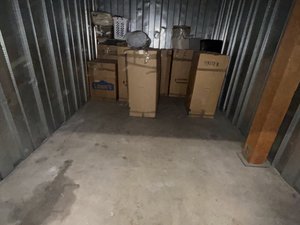 10 x 15 storage unit in Canoga Park, CA
