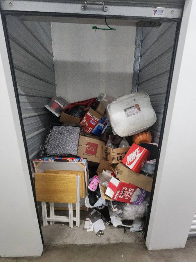 5 x 5 storage unit in Sacramento, CA