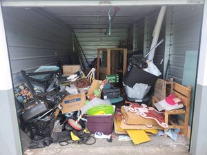 10 x 20 storage unit in Sacramento, CA
