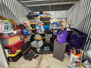 10 x 10 storage unit in Salinas, CA