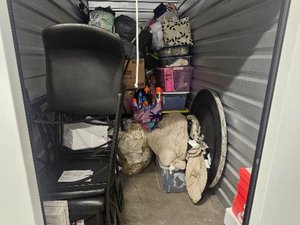 5 x 10 storage unit in Salinas, CA