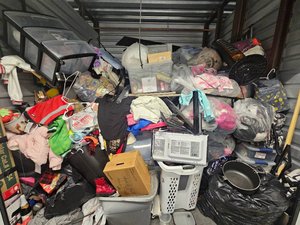 10 x 10 storage unit in Salinas, CA