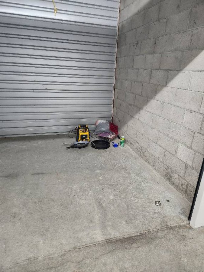 10 x 10 storage unit in Belmont, CA
