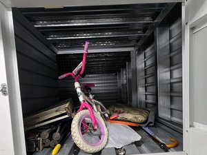 5 x 5 storage unit in Honolulu, HI