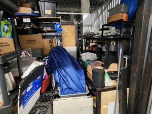 10 x 20 storage unit in Hawaiian Gardens, CA