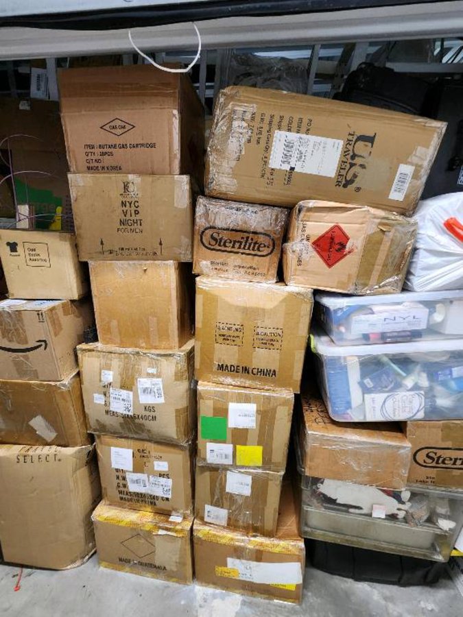 10 x 5 storage unit in Hawaiian Gardens, CA
