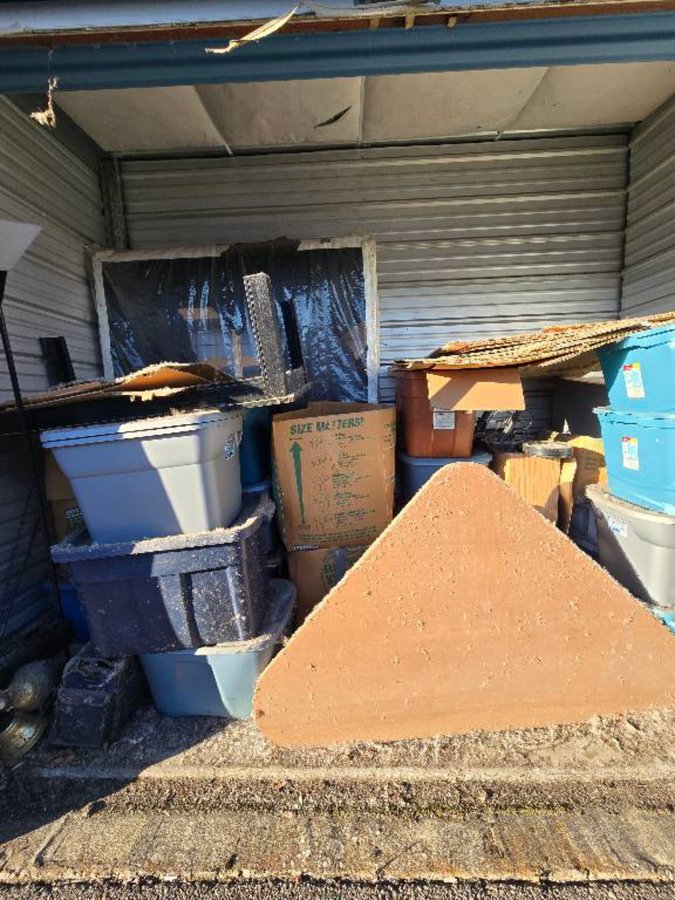 5 x 10 storage unit in Puyallup, WA