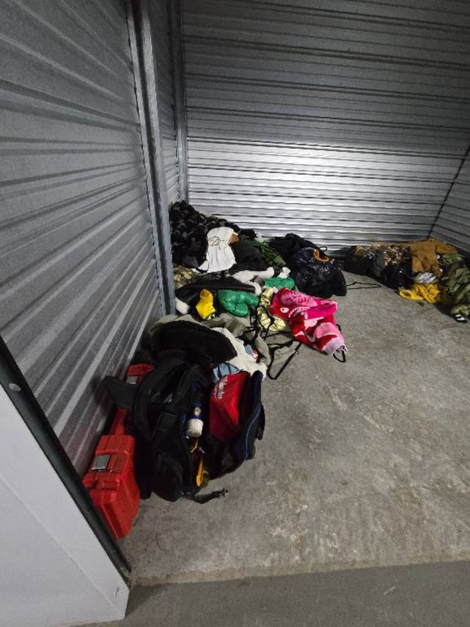 10 x 10 storage unit in Puyallup, WA