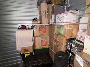 10 x 10 storage unit in Riverside, CA