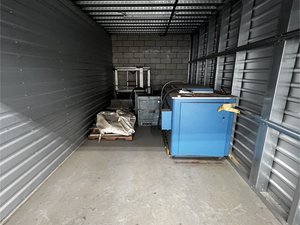10 x 19 storage unit in El Monte, CA