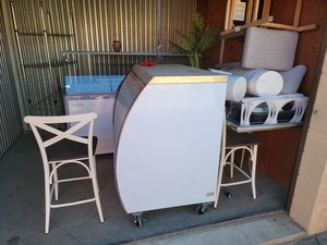 10 x 10 storage unit in Bakersfield, CA