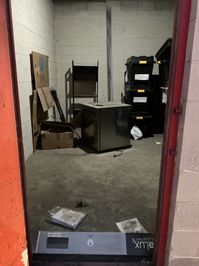 15 x 20 storage unit in Bakersfield, CA