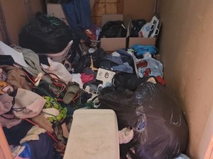6 x 10 storage unit in Bakersfield, CA