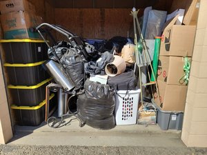10 x 10 storage unit in Bakersfield, CA
