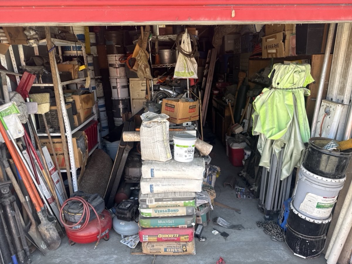 20 x 20 storage unit in Bakersfield, CA