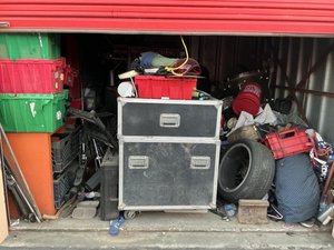10 x 10 storage unit in Bakersfield, CA