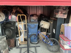 10 x 10 storage unit in Bakersfield, CA
