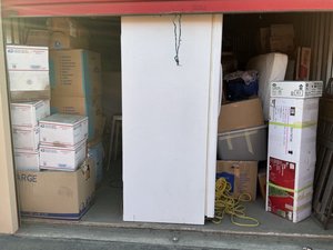 10 x 15 storage unit in Bakersfield, CA