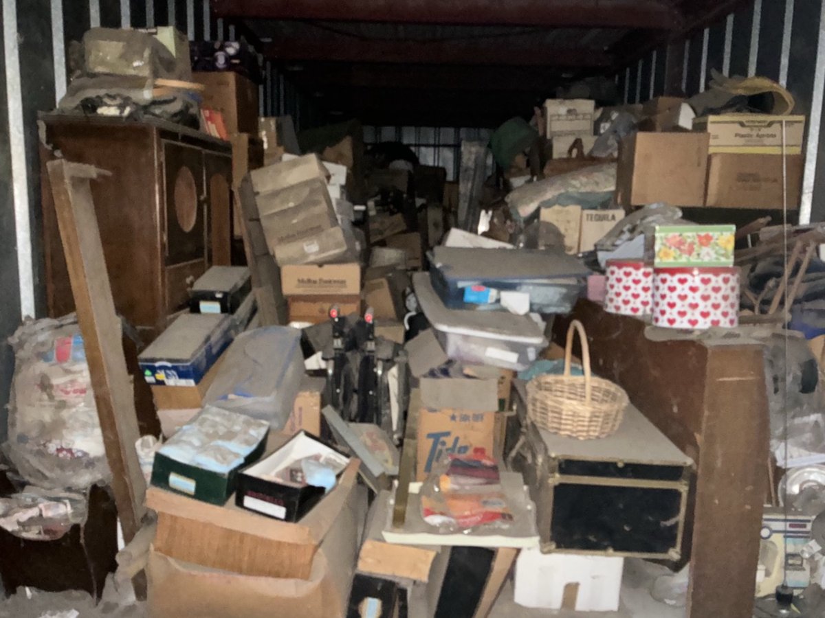 10 x 30 storage unit in Bakersfield, CA