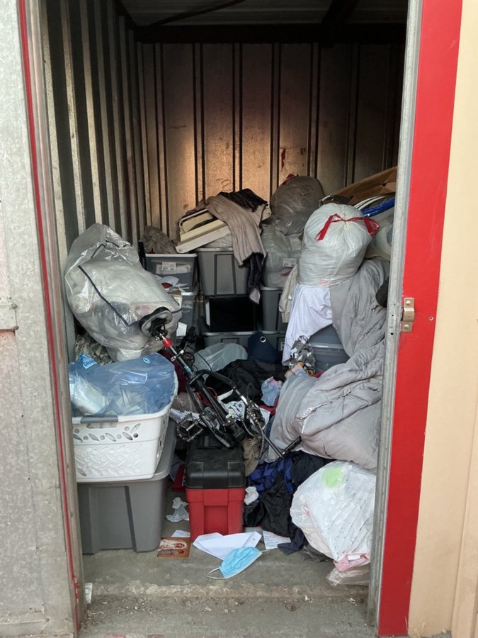 10 x 10 storage unit in Bakersfield, CA
