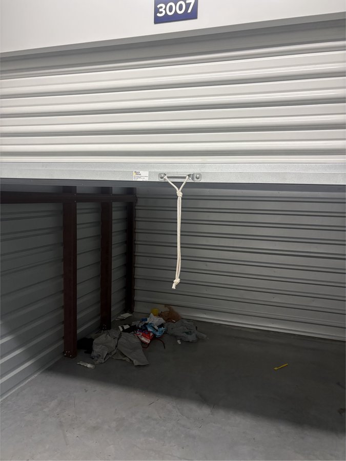 10 x 7 storage unit in Norfolk, VA