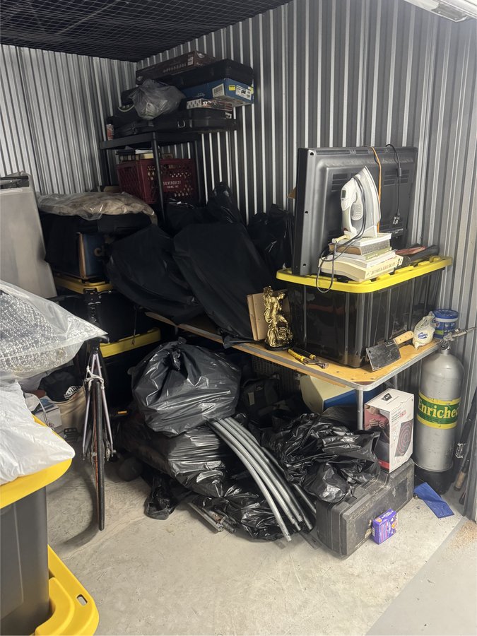 10 x 10 storage unit in Long Beach, NY