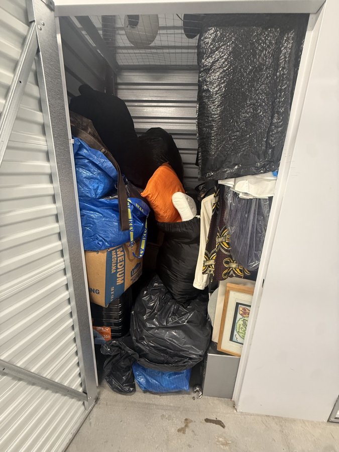 5 x 5 storage unit in Oxon Hill, MD
